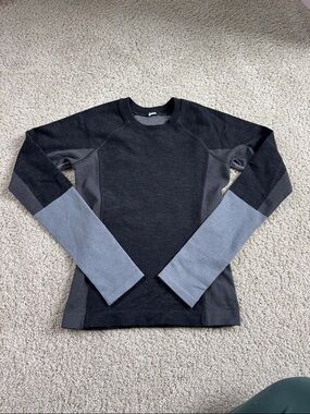 LULULEMON Grey Color Block Long Sleeve Top 4/XS